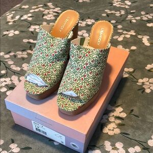 Lisa Vicky Green Floral Women's Shoes